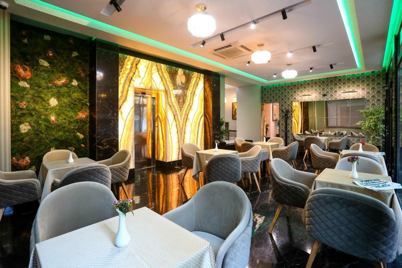 Emerald Boutique Hotel Тирана Екстериор снимка