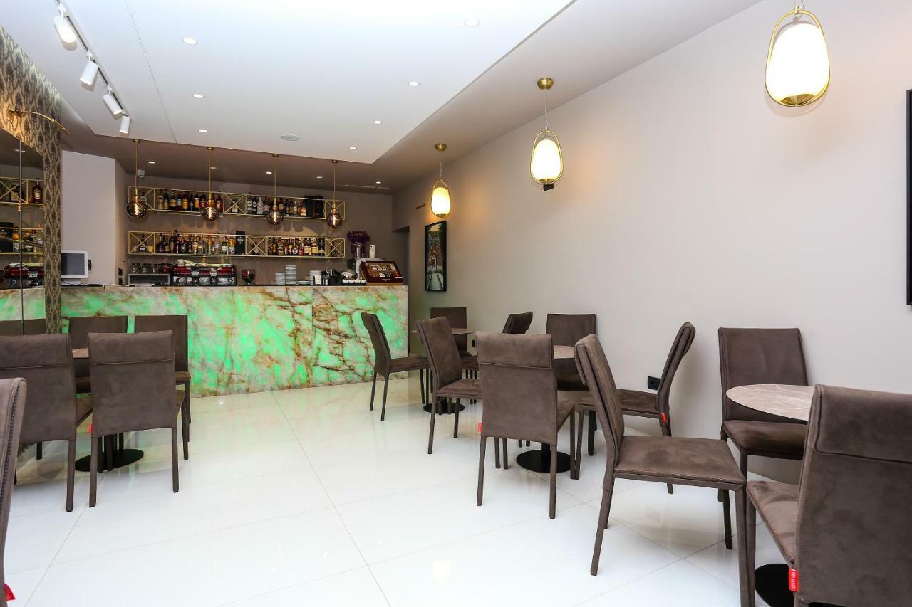Emerald Boutique Hotel Тирана Екстериор снимка