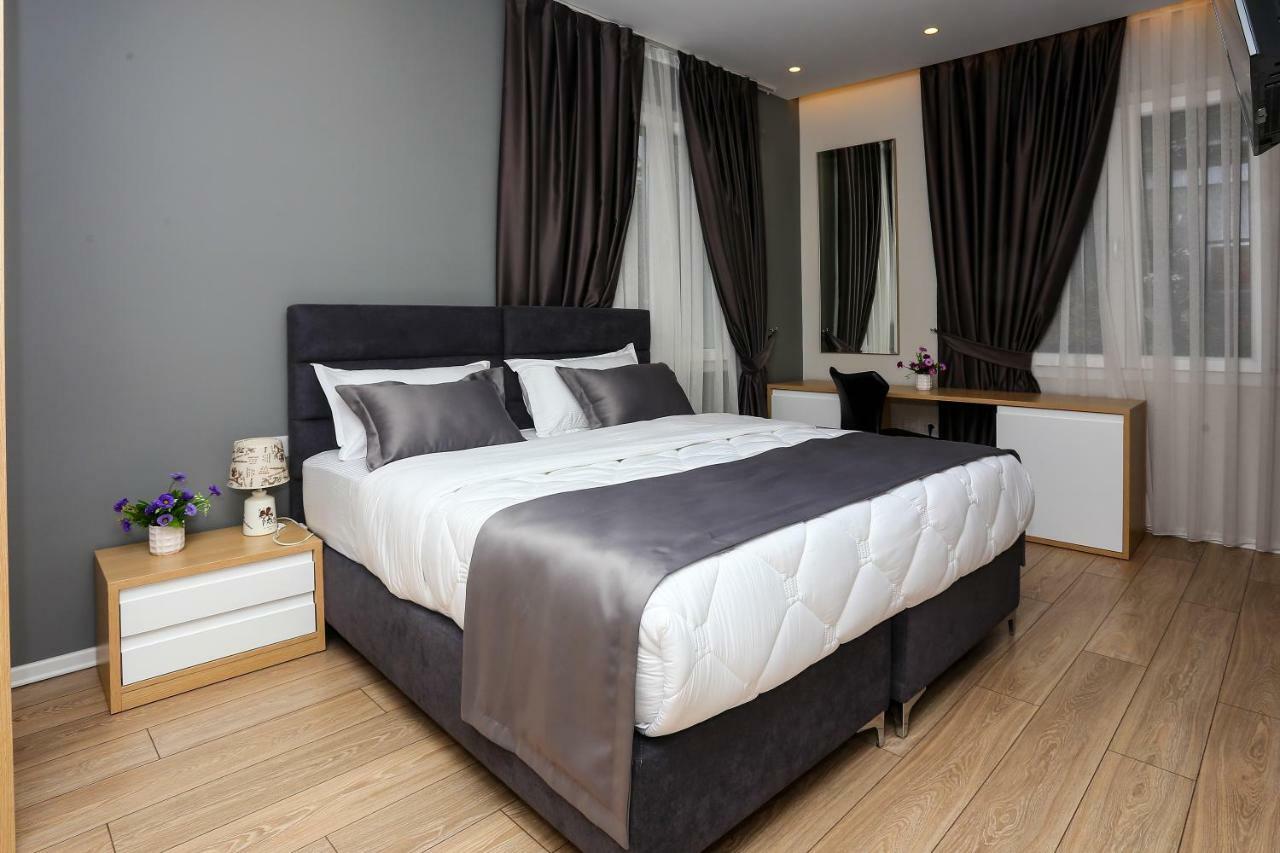 Emerald Boutique Hotel Тирана Екстериор снимка
