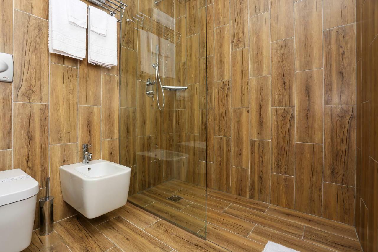 Emerald Boutique Hotel Тирана Екстериор снимка