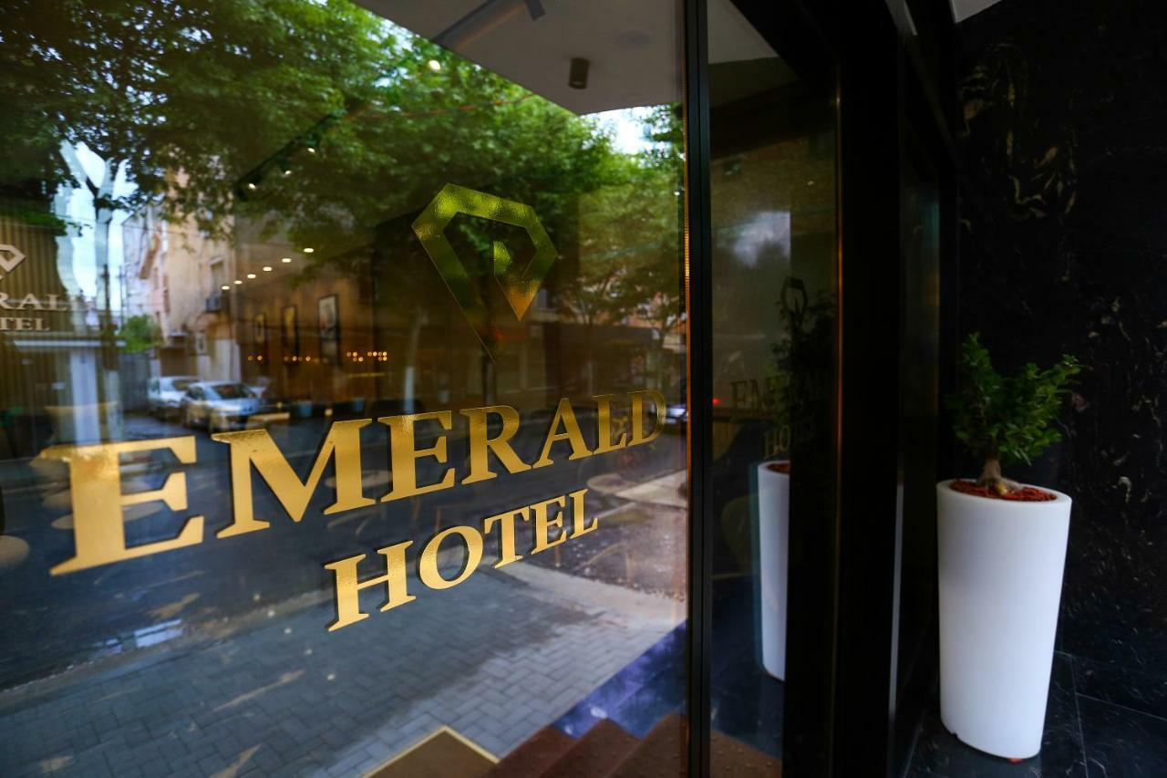 Emerald Boutique Hotel Тирана Екстериор снимка